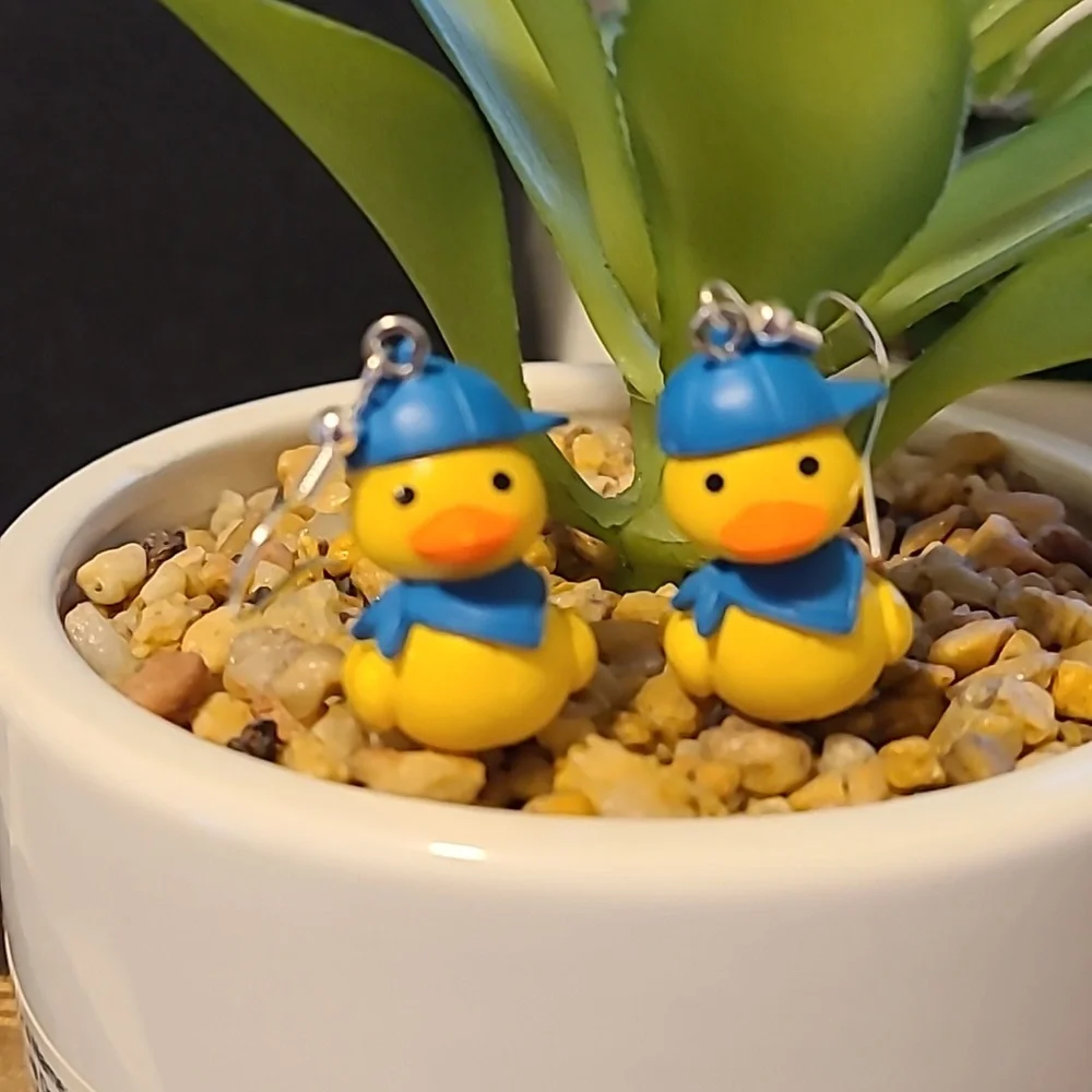 Duck Earrings with Blue Hat Novelty Fun Quirky Cute Dangle Drop - Picture 2 of 6
